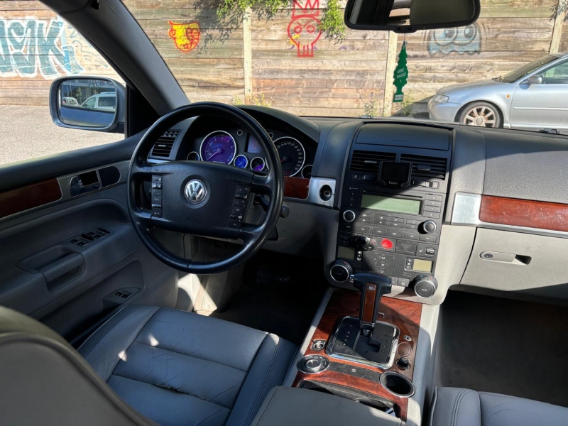 VOLKSWAGEN TOUAREG 3.2 V6
