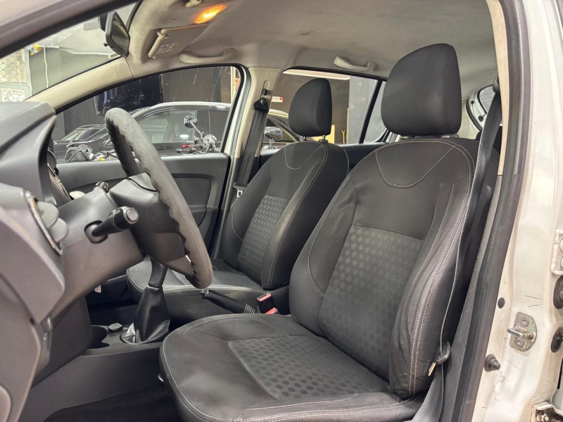 DACIA SANDERO DCi 90