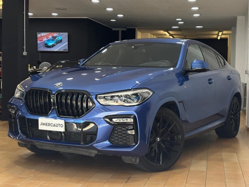BMW X6 M50i