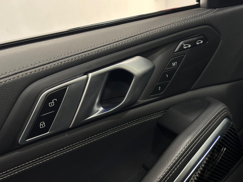 BMW X6 M50i