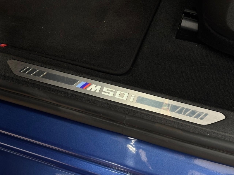 BMW X6 M50i