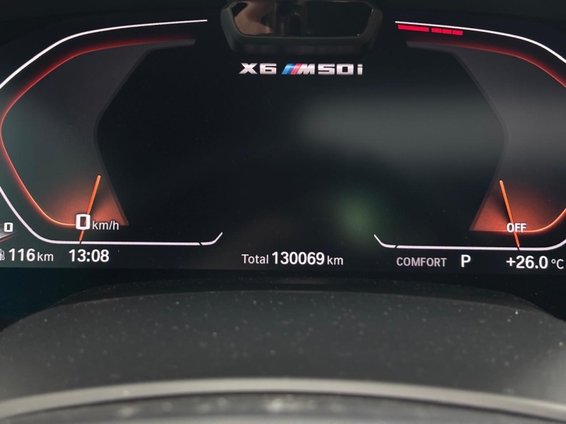 BMW X6 M50i