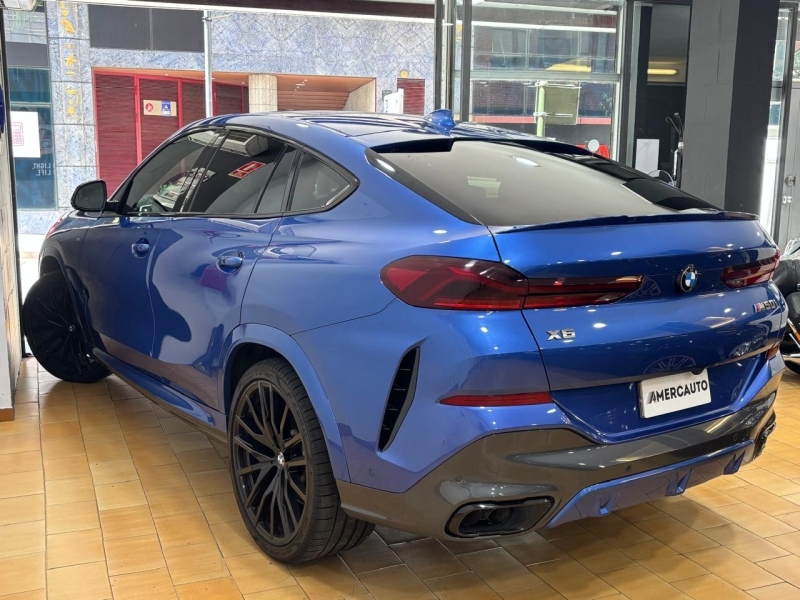 BMW X6 M50i