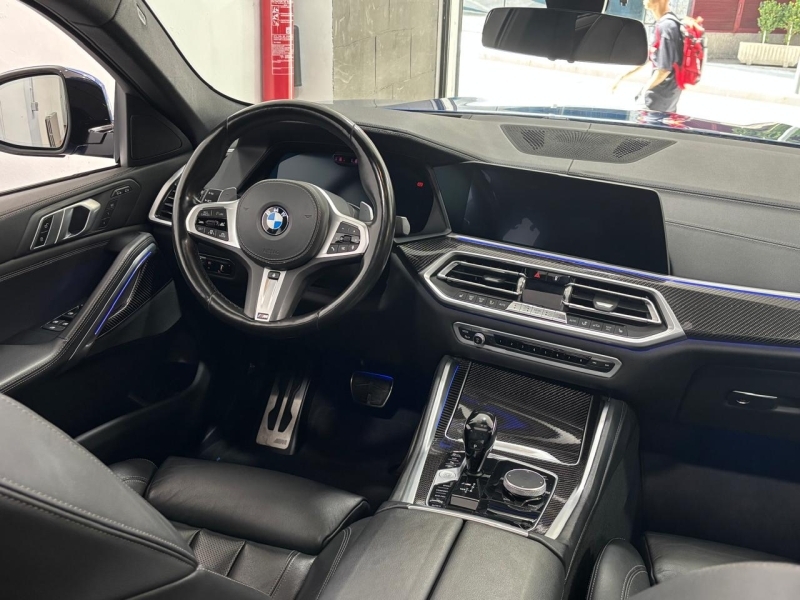 BMW X6 M50i