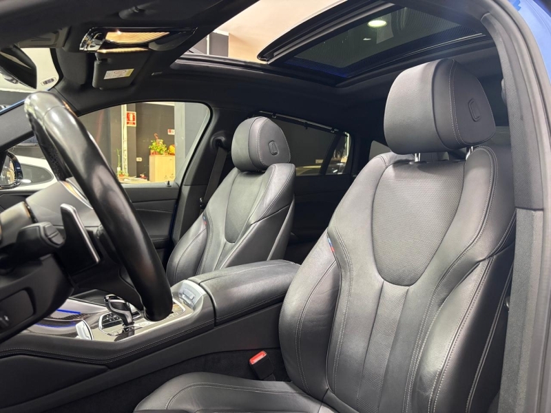 BMW X6 M50i