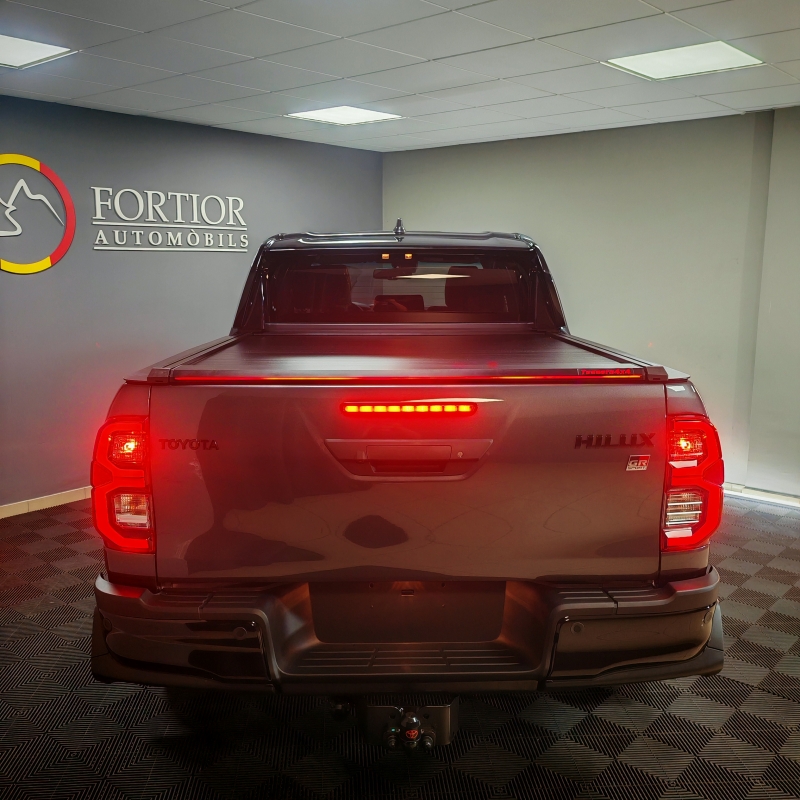 TOYOTA HILUX GR SPORT 204CV 2025