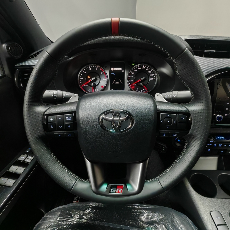 TOYOTA HILUX GR SPORT 204CV 2025