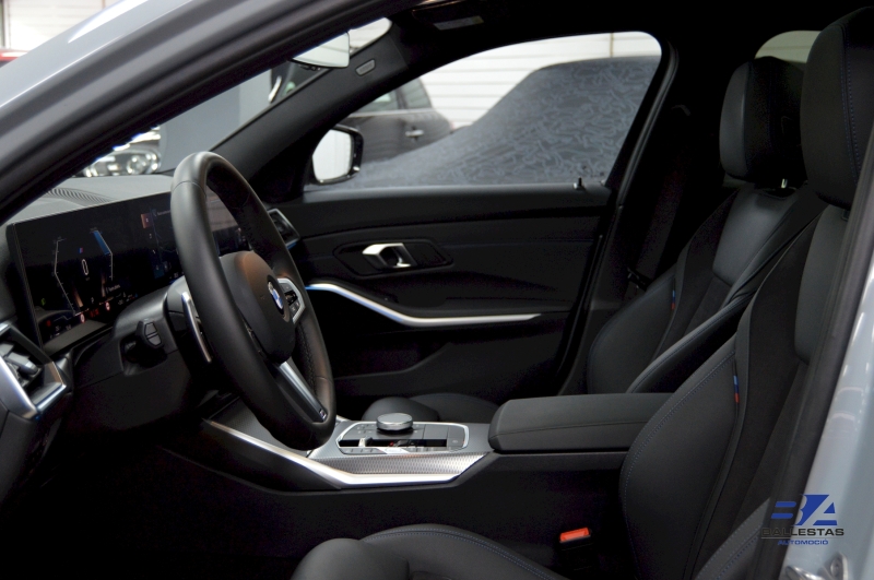 BMW 330i Touring M-Sport 258CV 