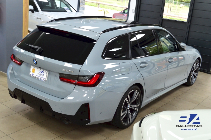 BMW 330i Touring M-Sport 258CV 