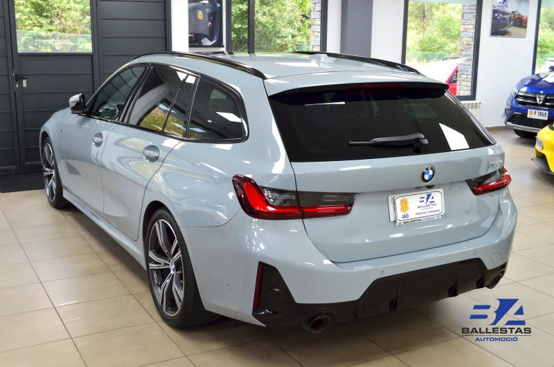 BMW 330i Touring M-Sport 258CV 