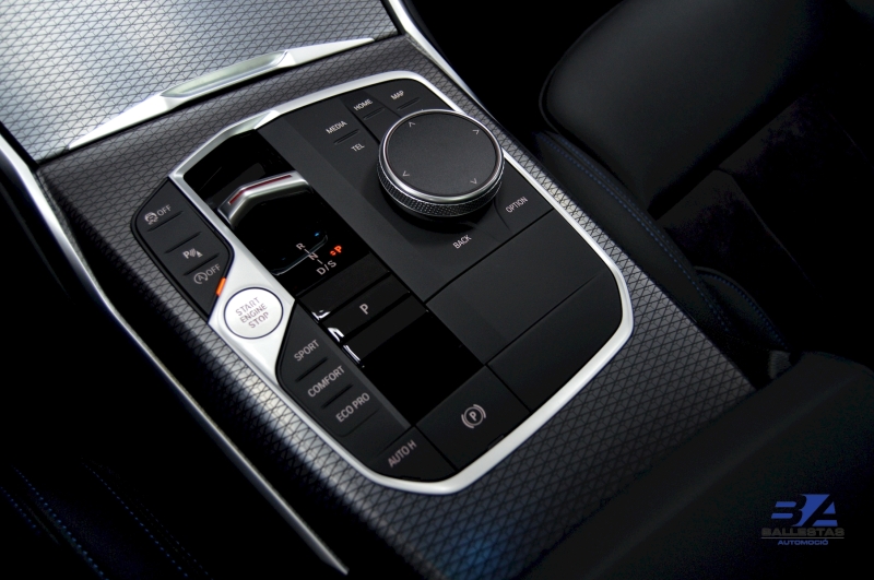 BMW 330i Touring M-Sport 258CV 