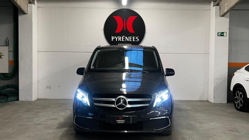 Mercedes-Benz V220d 4MATIC Compact