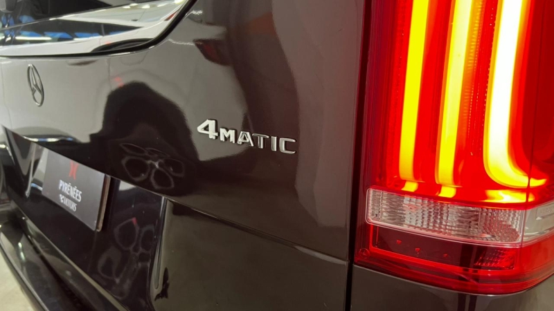 Mercedes-Benz V220d 4MATIC Compact