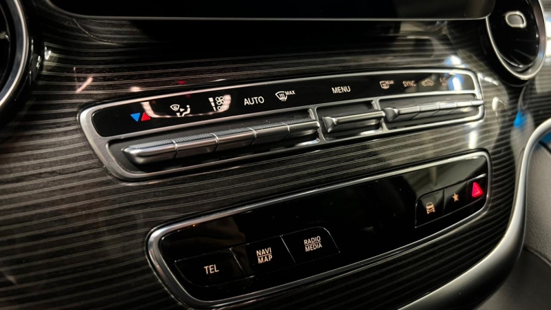 Mercedes-Benz V220d 4MATIC Compact