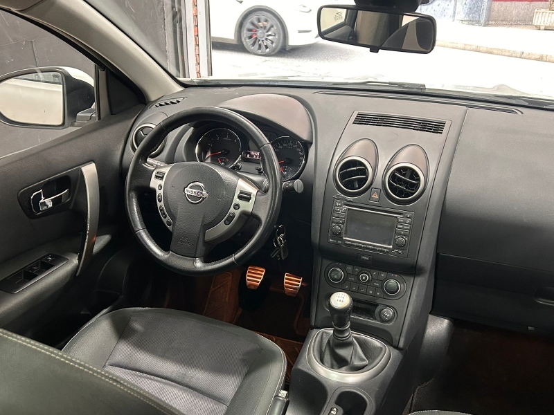 NISSAN QASHQAI 7 PLACES