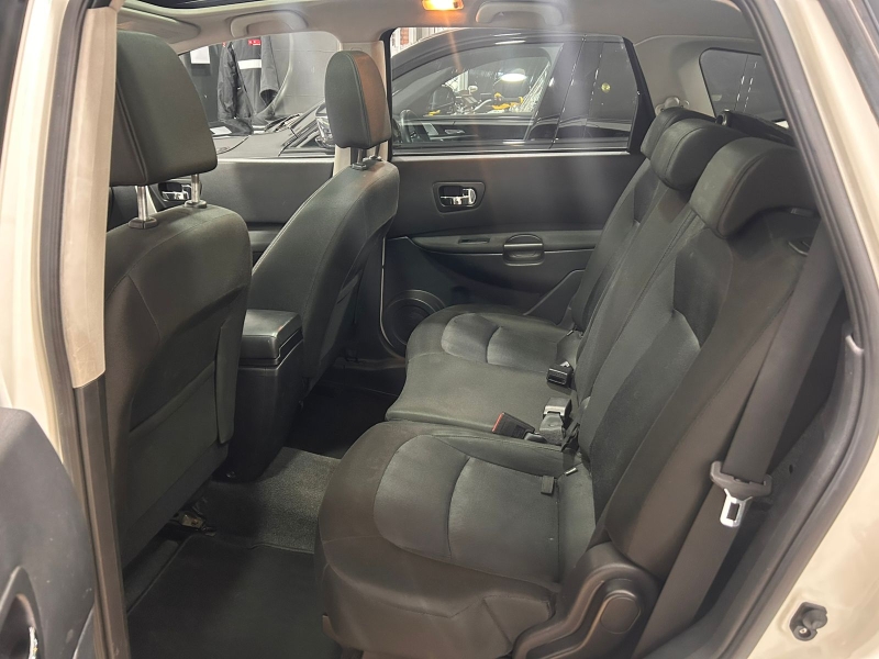 NISSAN QASHQAI 7 PLACES