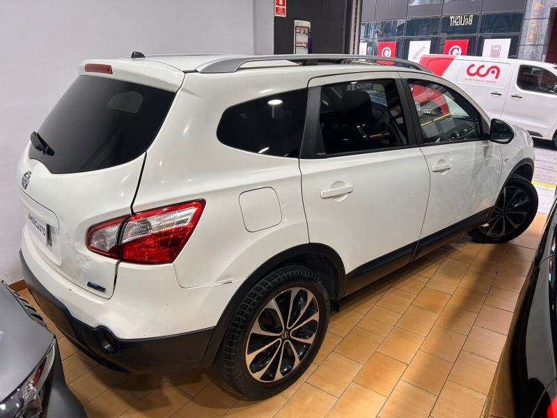 NISSAN QASHQAI 7 PLACES