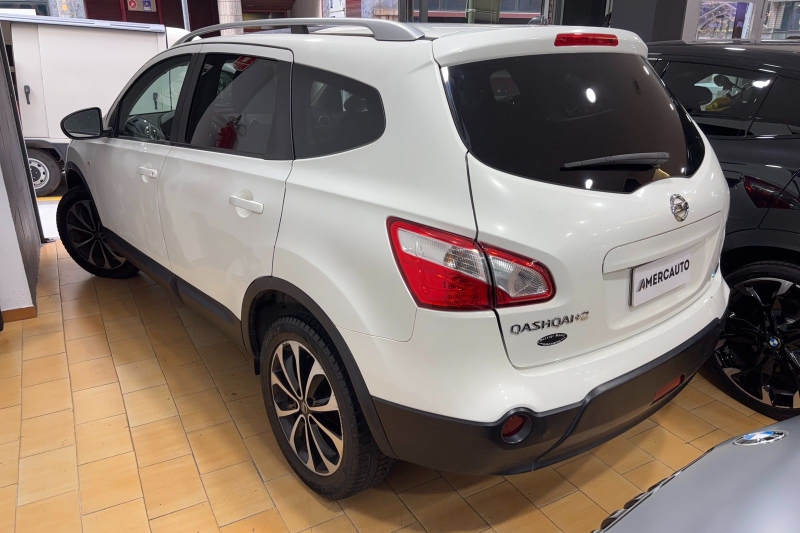 NISSAN QASHQAI 7 PLACES