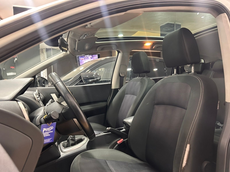 NISSAN QASHQAI 7 PLACES