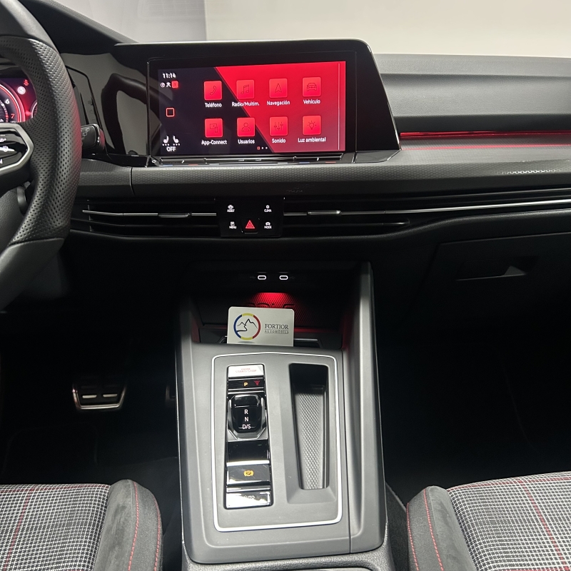 VOLKSWAGEN GOLF 8 GTI “MATRIX”