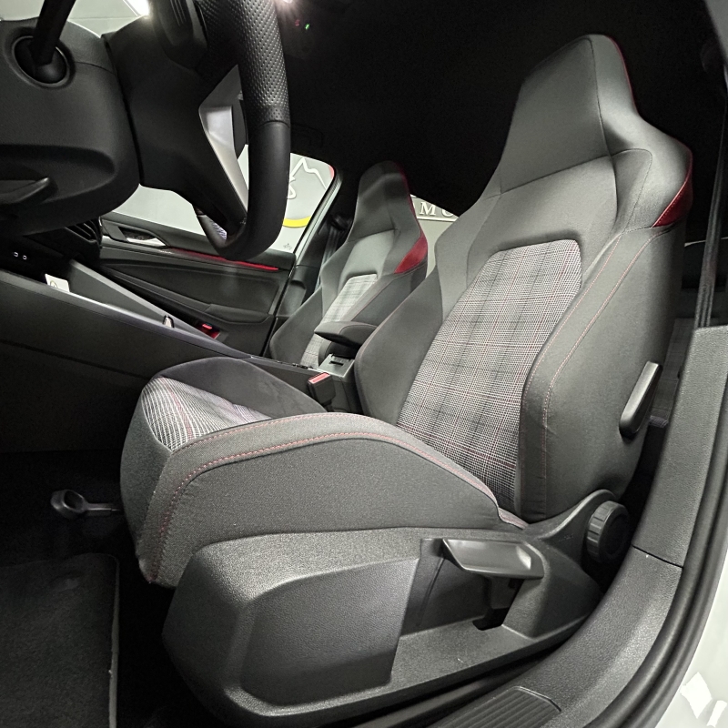 VOLKSWAGEN GOLF 8 GTI “MATRIX”