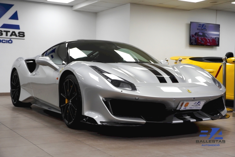 Ferrari 488 PISTA 