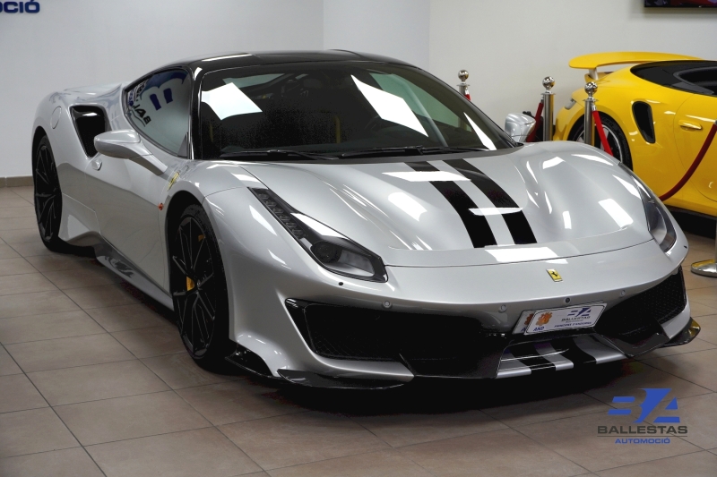 Ferrari 488 PISTA 