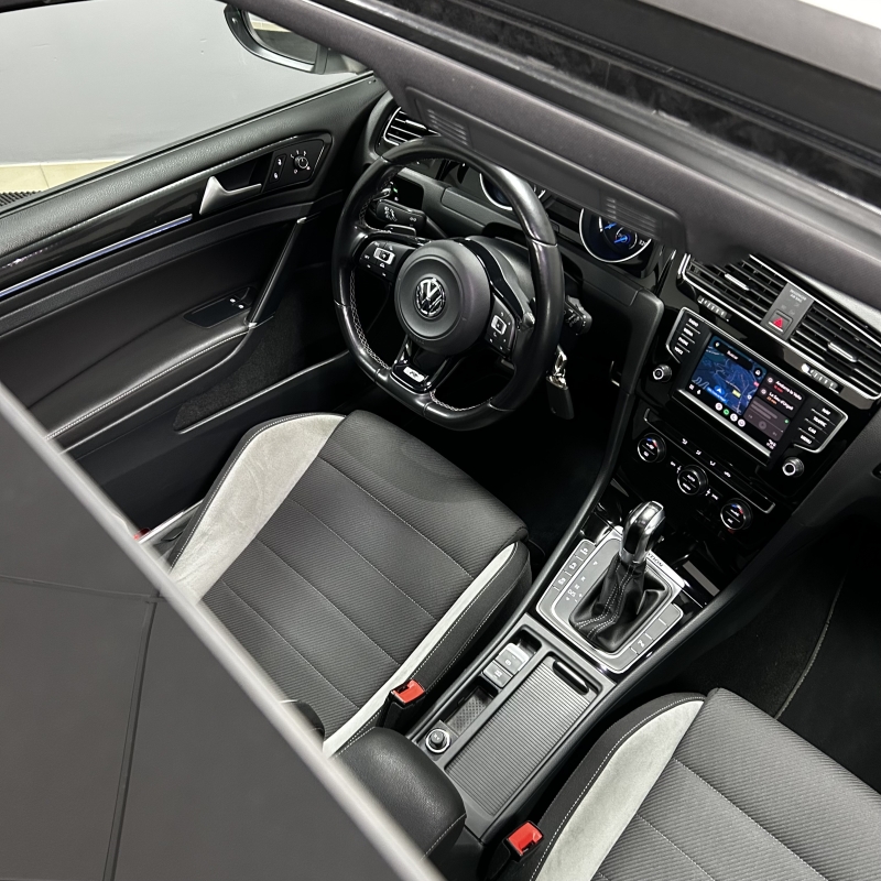VOLKSWAGEN GOLF R 300CV 4MOTION