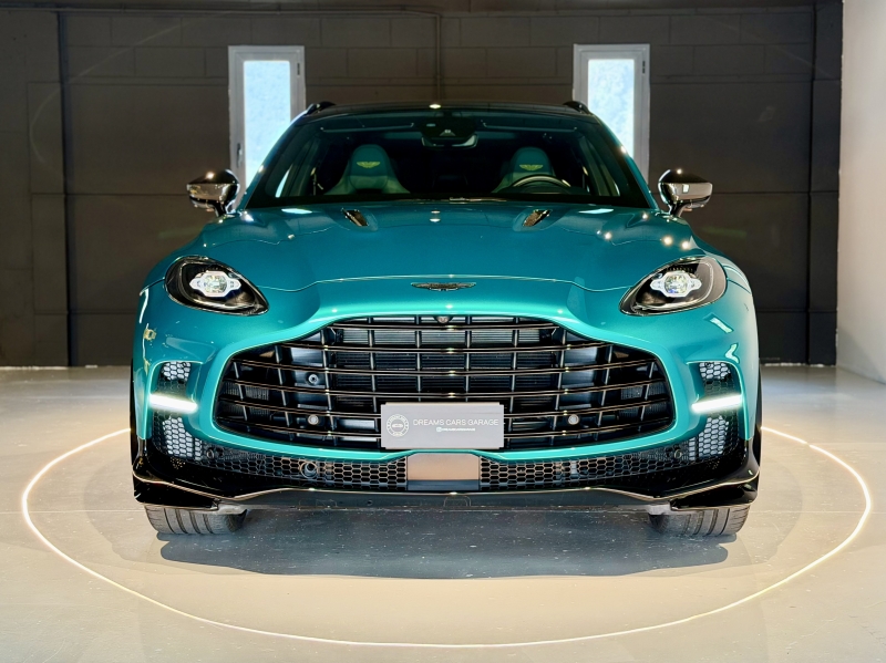 Aston Martin DBX 707 AMR23 