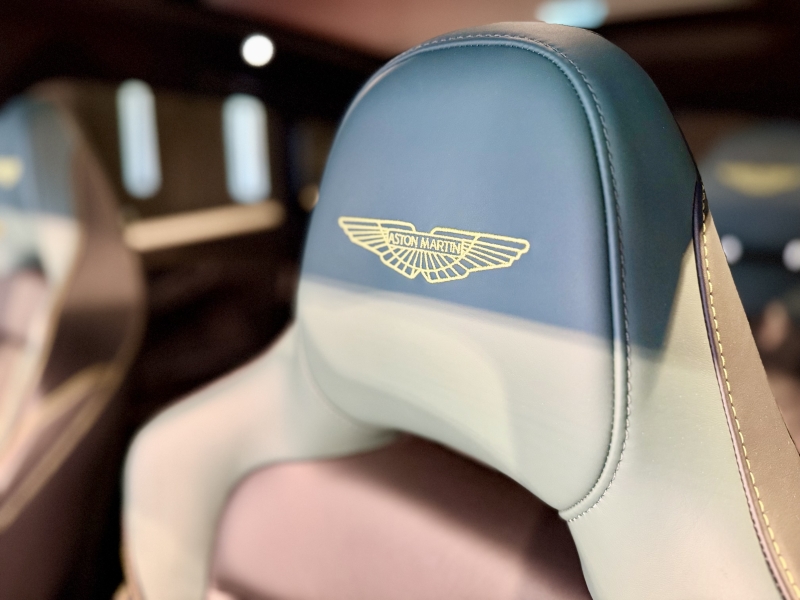 Aston Martin DBX 707 AMR23 