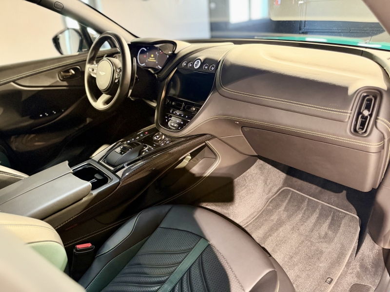 Aston Martin DBX 707 AMR23 