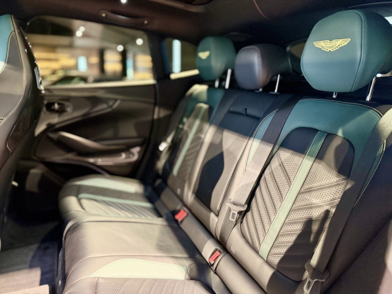 Aston Martin DBX 707 AMR23 