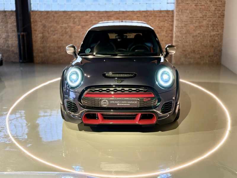 Mini GP3 amb solo 4200km