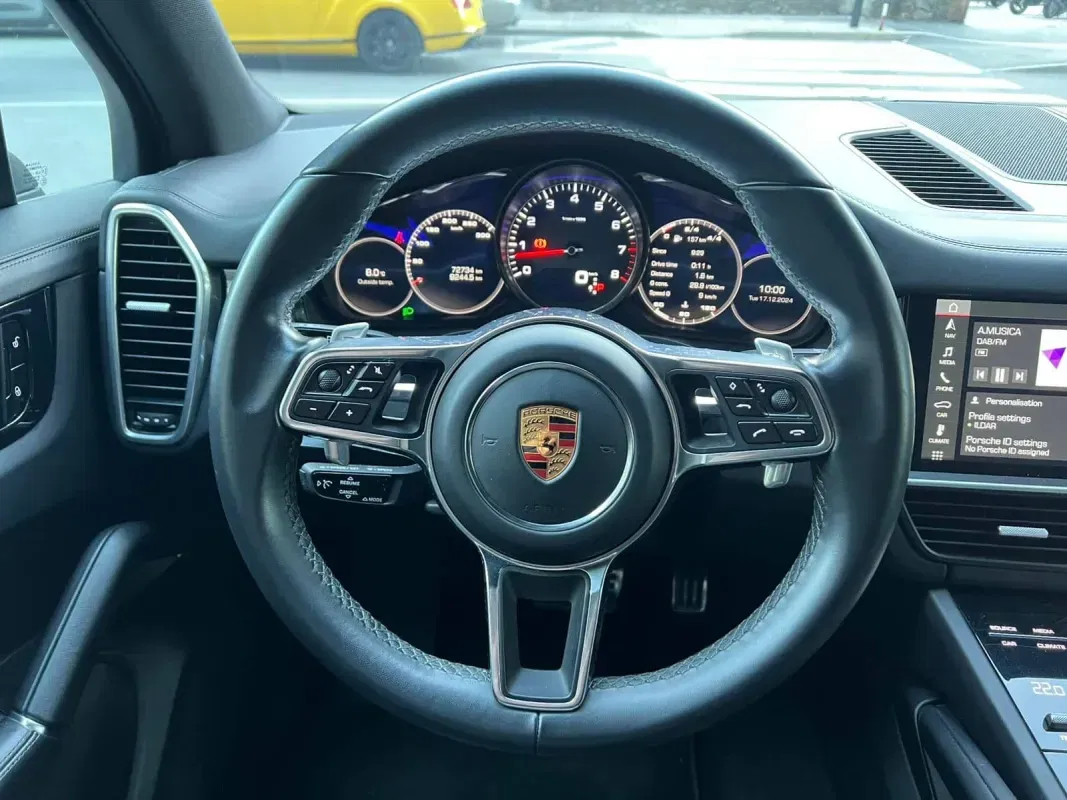 Porsche Cayenne  S