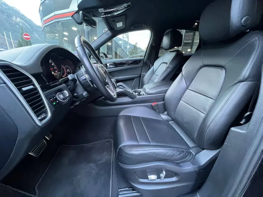 Porsche Cayenne  S