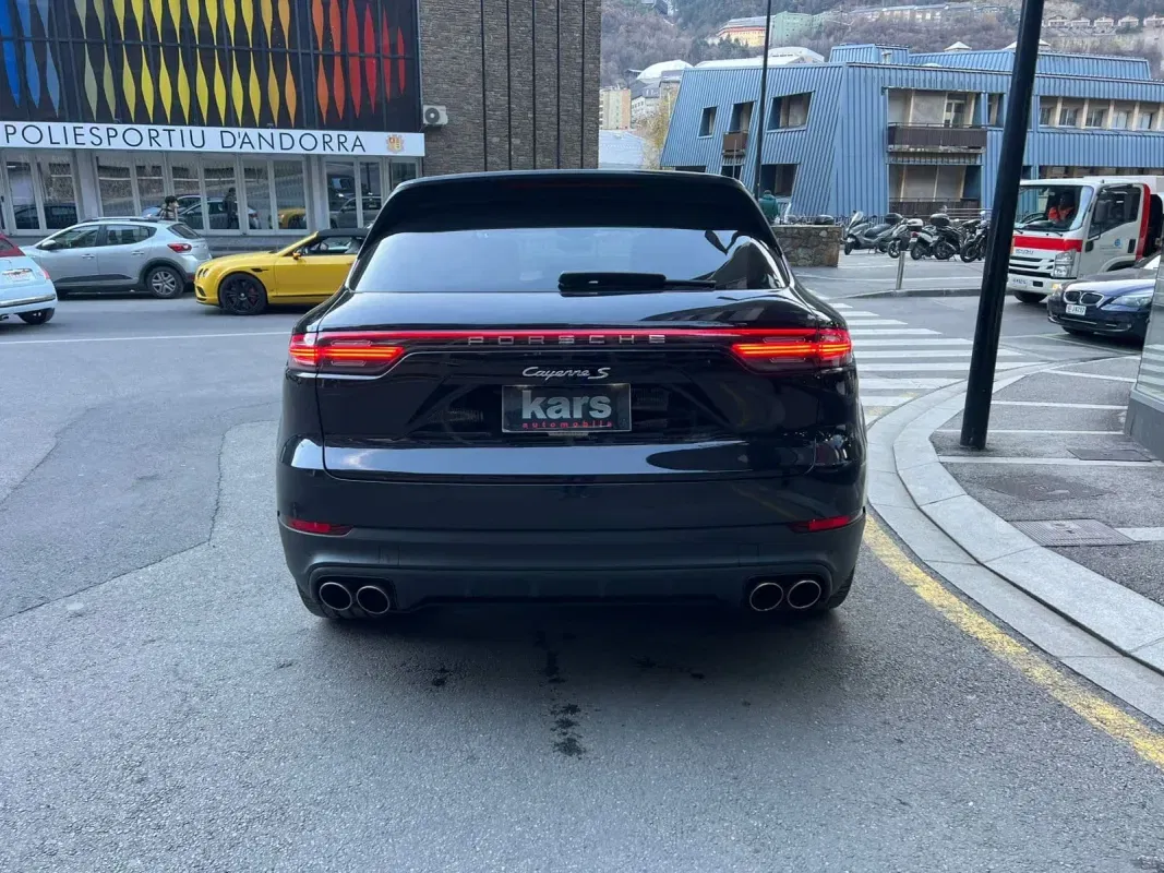 Porsche Cayenne  S