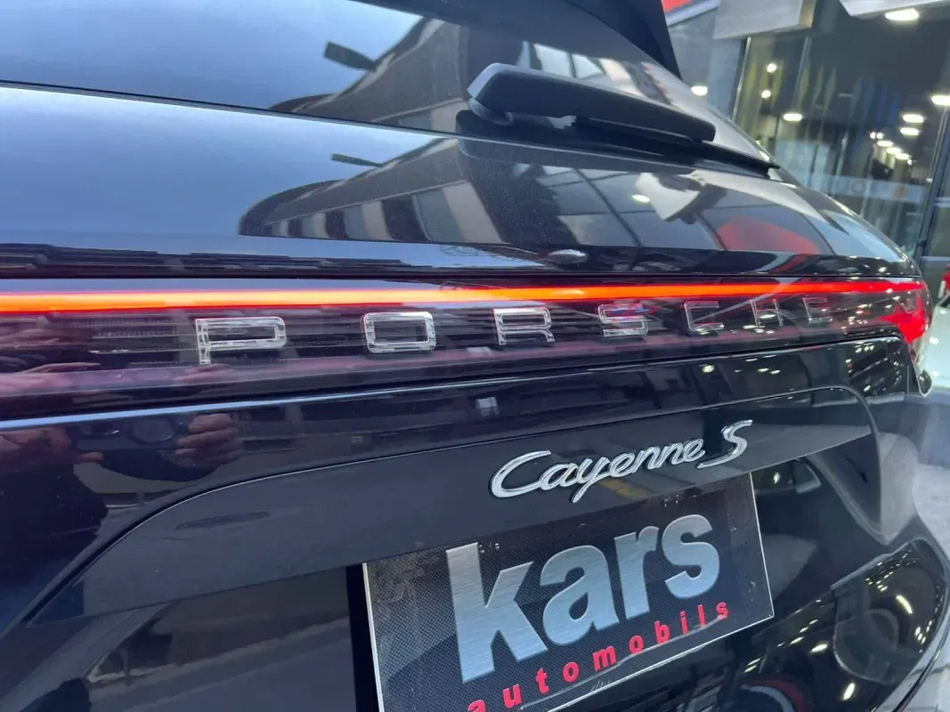 Porsche Cayenne  S