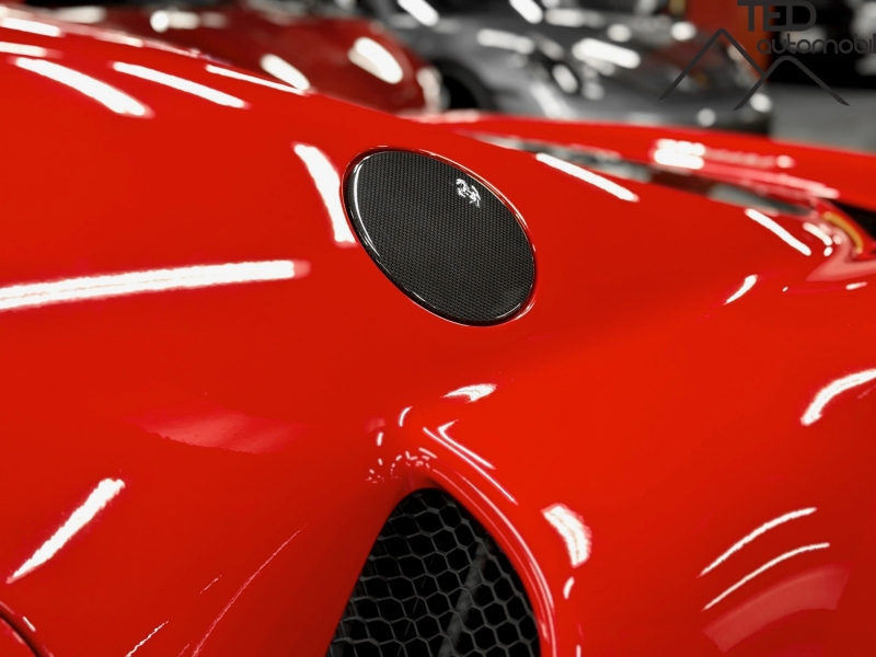 Ferrari 296 GTB 830cv Carbon Garantia 2029