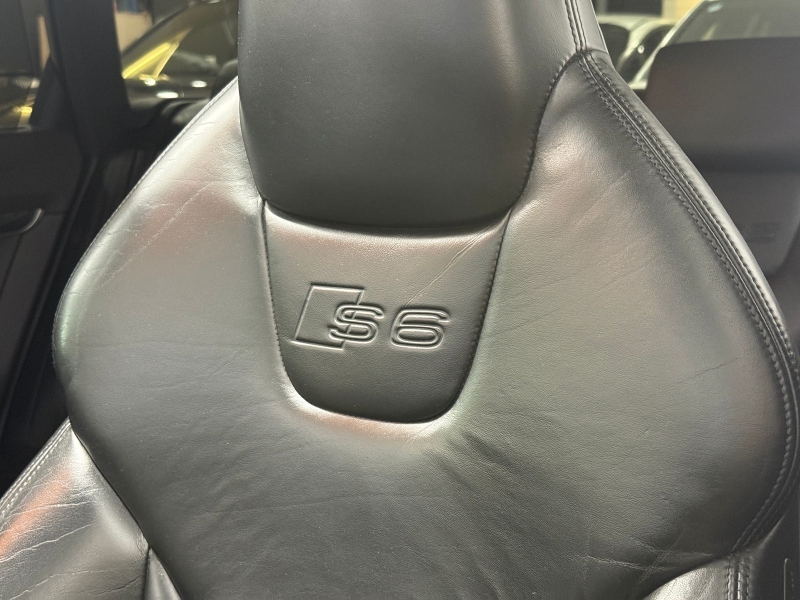 Audi S6 5.2L V10 Quattro