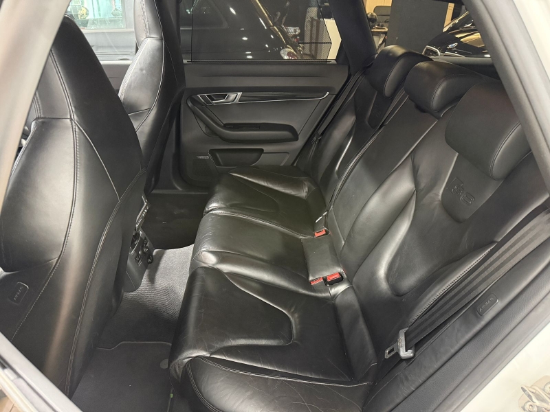 Audi S6 5.2L V10 Quattro