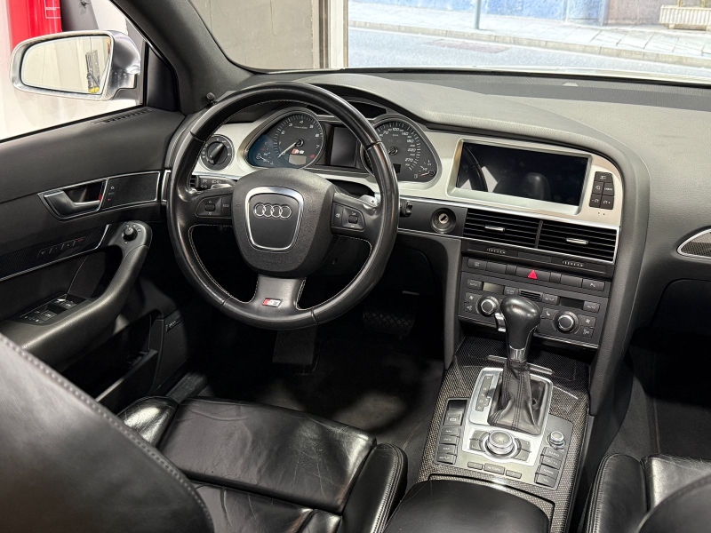 Audi S6 5.2L V10 Quattro