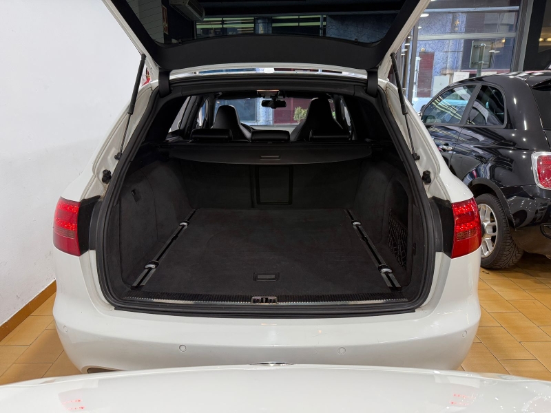 Audi S6 5.2L V10 Quattro