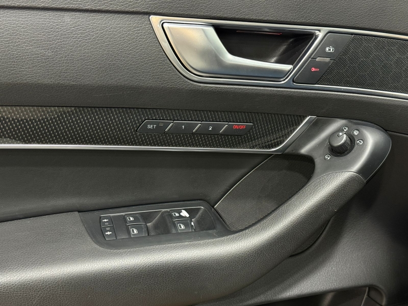 Audi S6 5.2L V10 Quattro