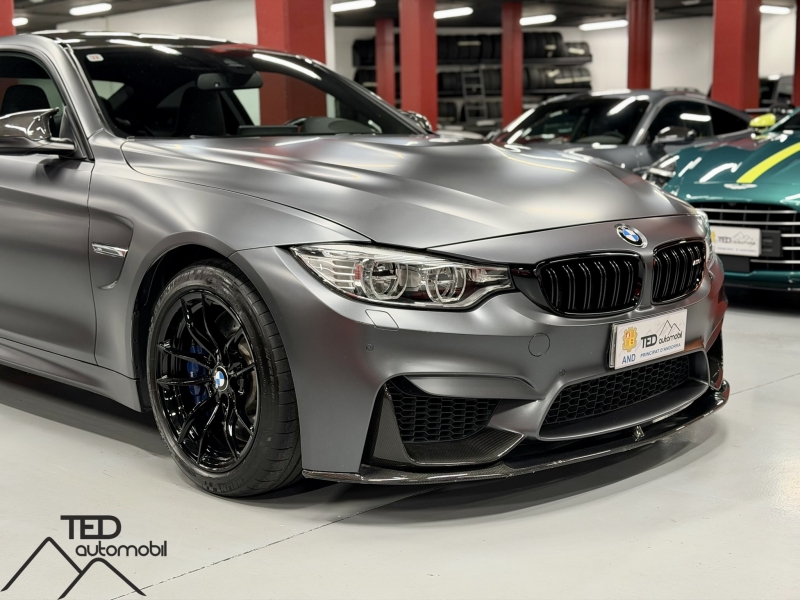BMW M4 DKG 431cv Carbono