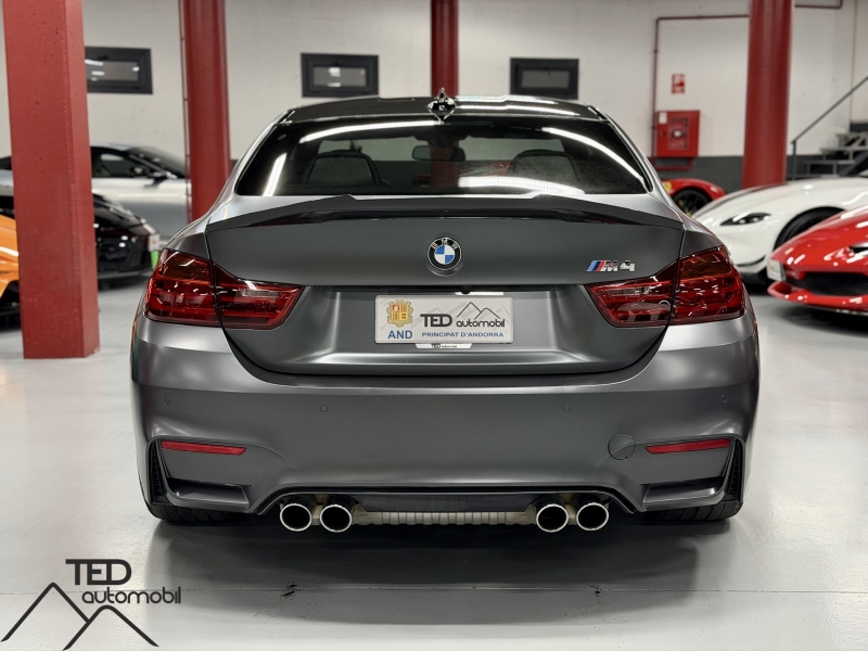 BMW M4 DKG 431cv Carbono