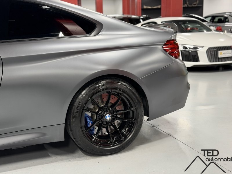 BMW M4 DKG 431cv Carbono