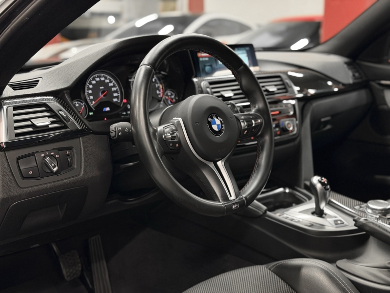 BMW M4 DKG 431cv Carbono