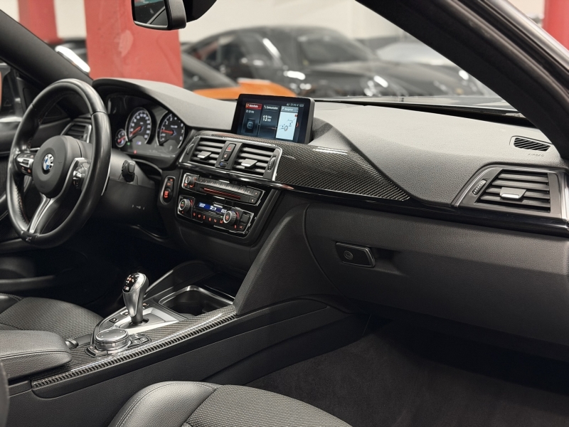BMW M4 DKG 431cv Carbono