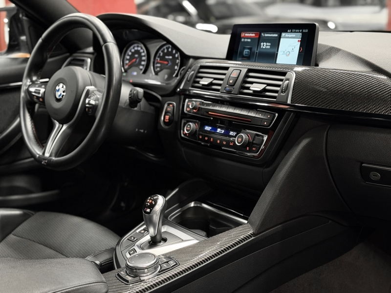 BMW M4 DKG 431cv Carbono