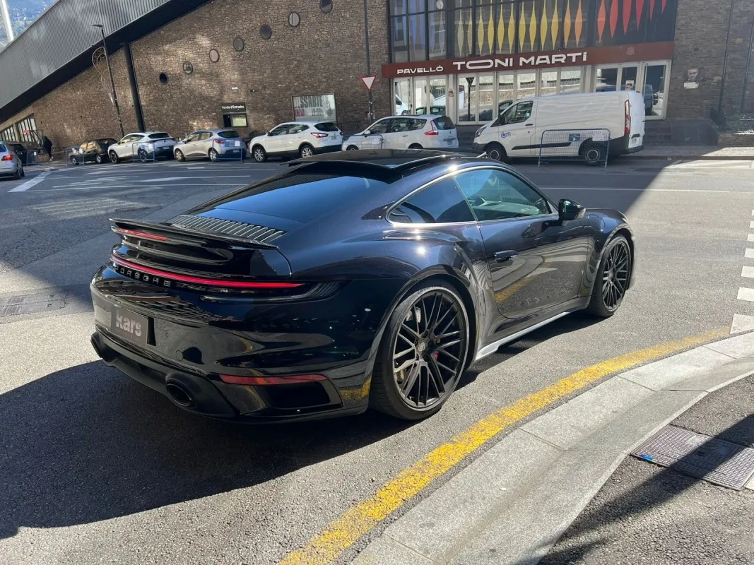 Porsche 911 - 992 Turbo